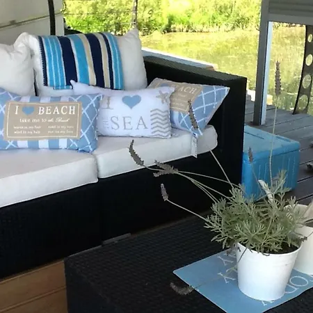 Holdings Houseboat *